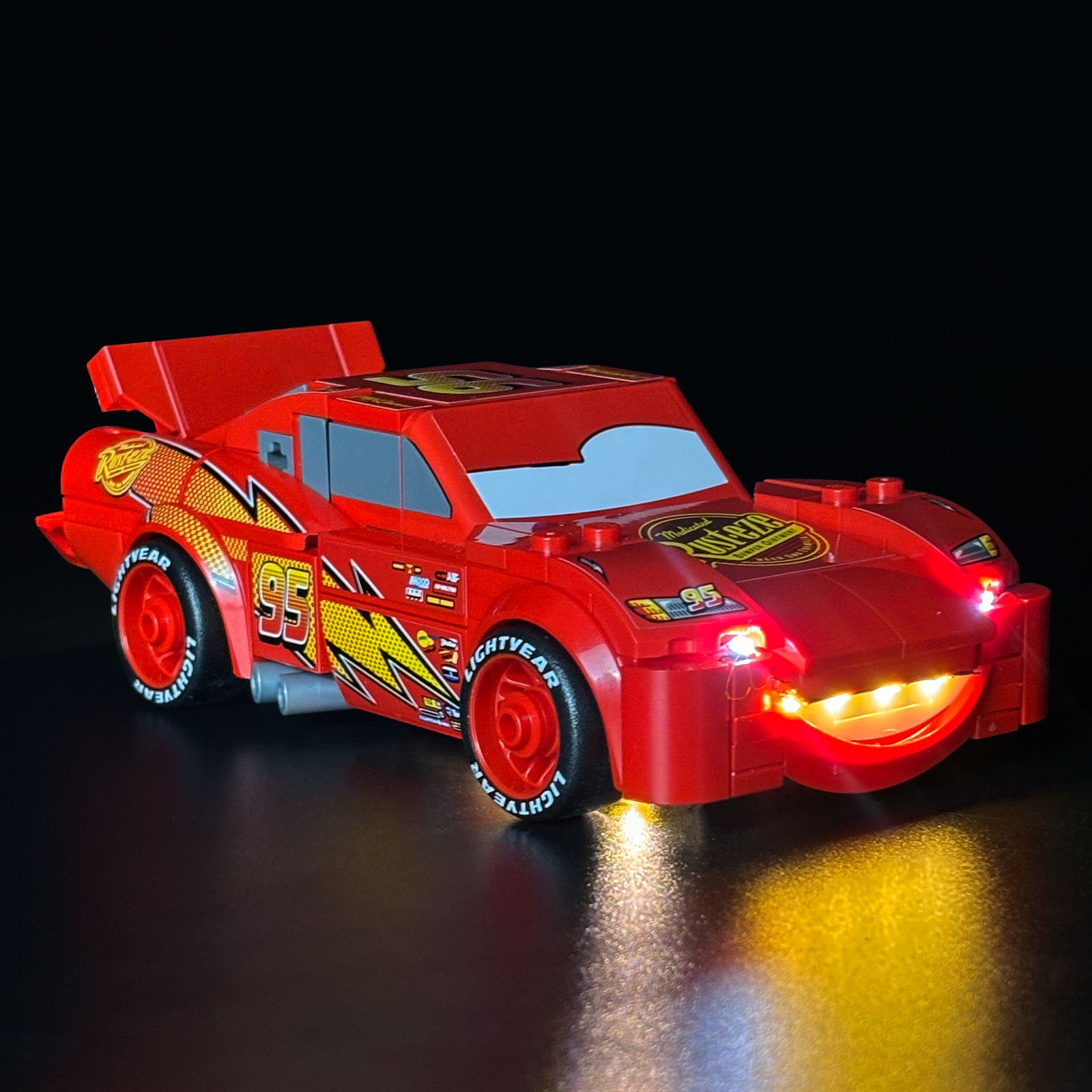 Lighting Mcqueen Wall Decor - LYBMTWF LED-Beleuchtungsset, kompatibel mit Lego 77255